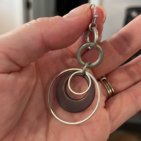 Earrings - Picture 2 of 3